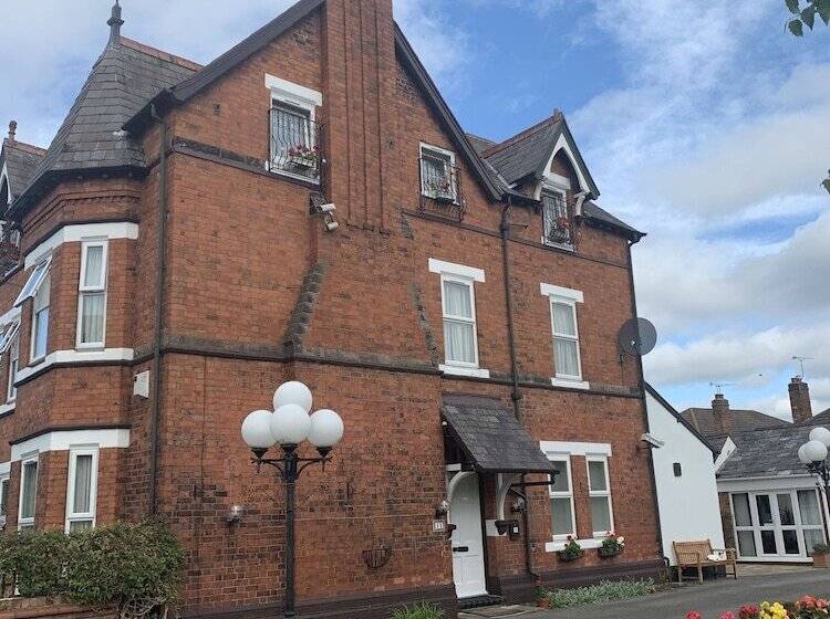 فندق Green Gables Guest House