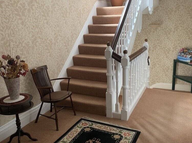 فندق Green Gables Guest House