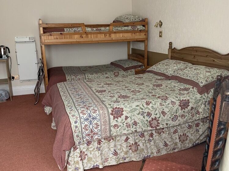 فندق Green Gables Guest House