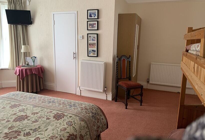 فندق Green Gables Guest House