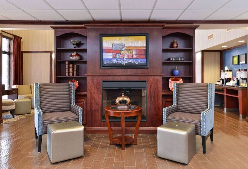 בית מלון כפרי Hampton Inn & Suites Muncie