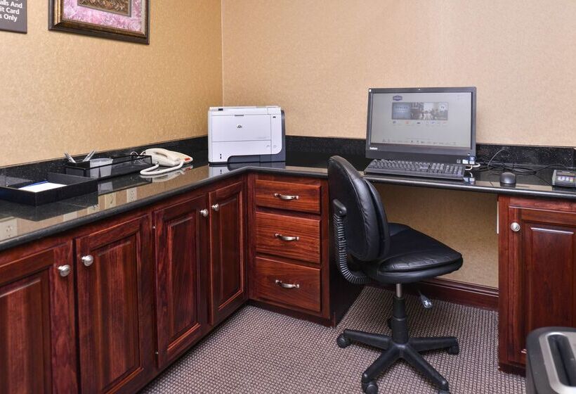 فندق Hampton Inn & Suites Muncie