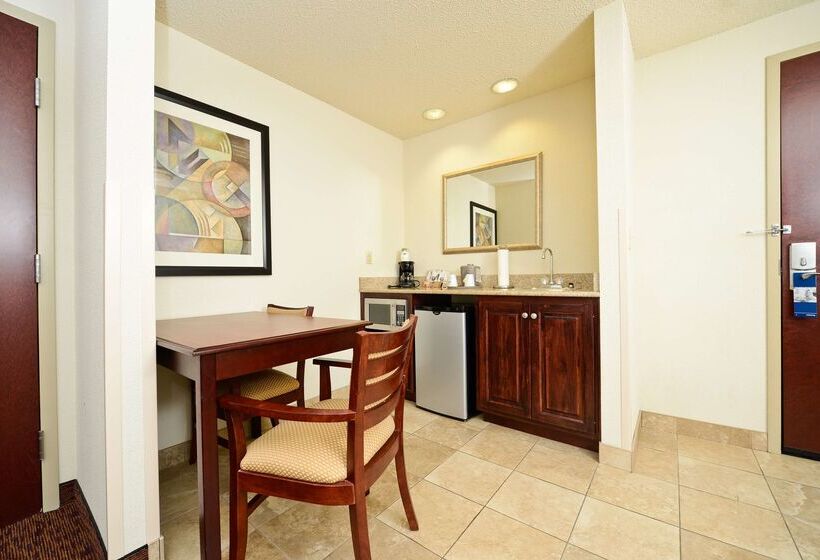 فندق Hampton Inn & Suites Muncie