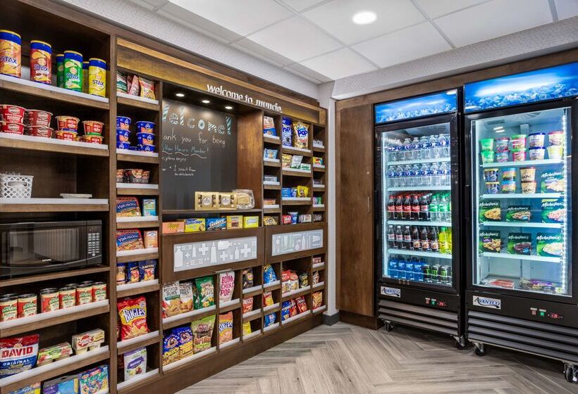 בית מלון כפרי Hampton Inn & Suites Muncie