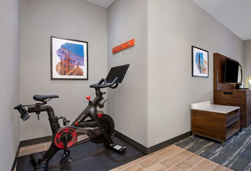 فندق Hampton Inn & Suites Muncie