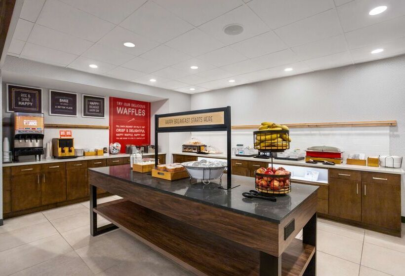 בית מלון כפרי Hampton Inn & Suites Muncie