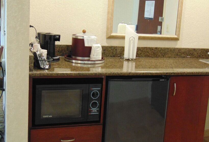 فندق Hampton Inn & Suites Clevelandmentor