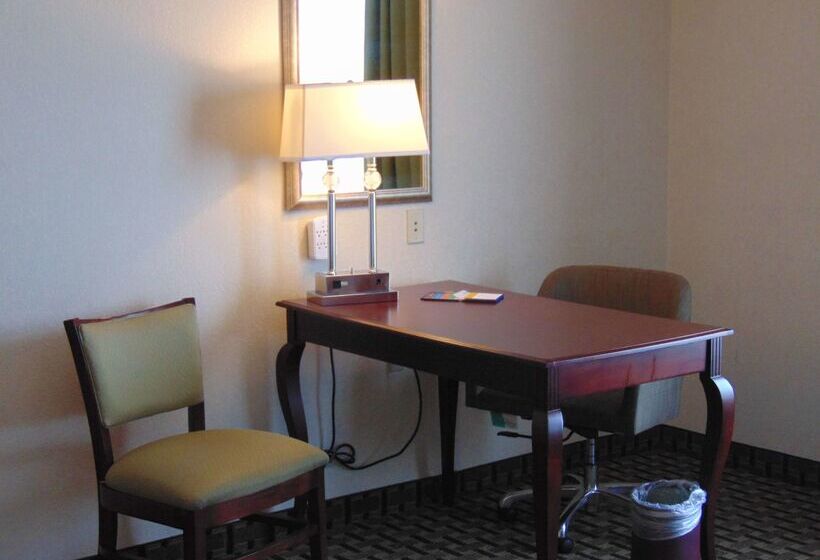 فندق Hampton Inn & Suites Clevelandmentor