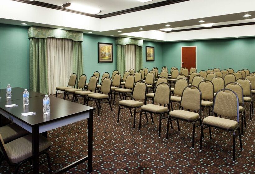 فندق Hampton Inn & Suites Middlebury