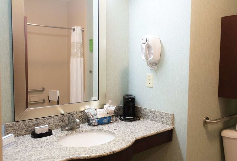 فندق Hampton Inn & Suites Middlebury
