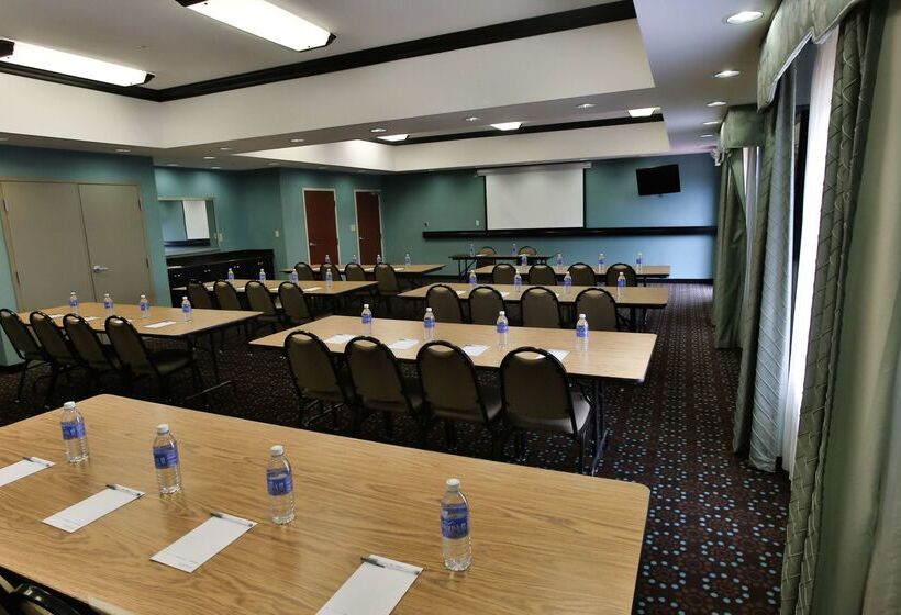 فندق Hampton Inn & Suites Middlebury