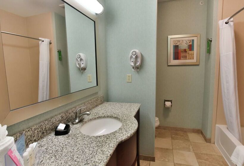 فندق Hampton Inn & Suites Middlebury