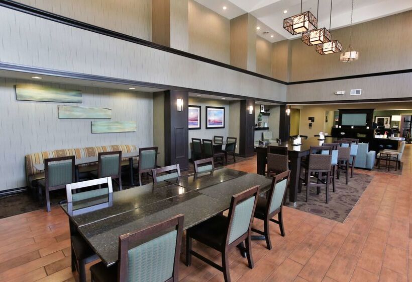 فندق Hampton Inn & Suites Middlebury