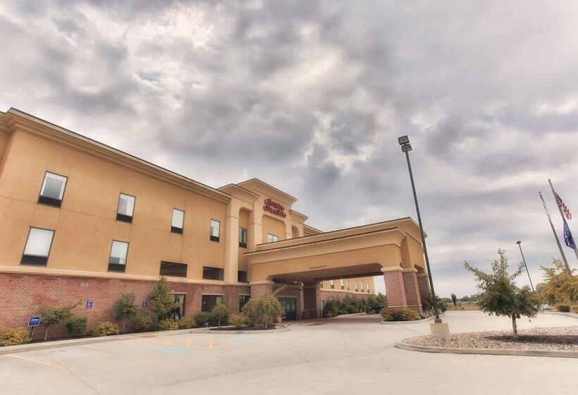 فندق Hampton Inn & Suites Middlebury