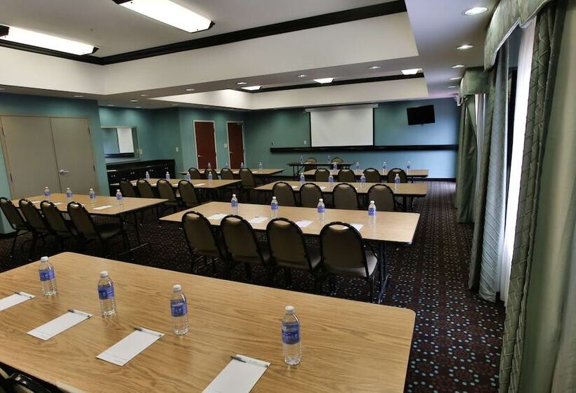 فندق Hampton Inn & Suites Middlebury