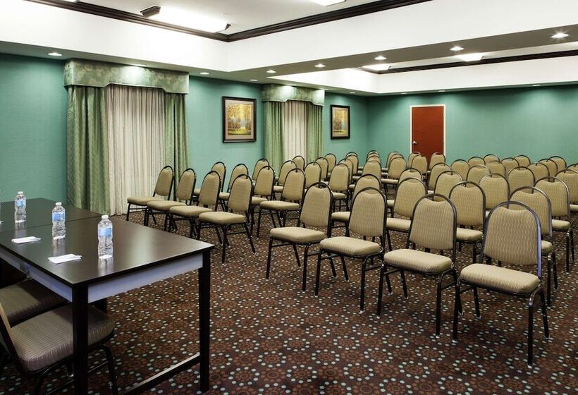فندق Hampton Inn & Suites Middlebury
