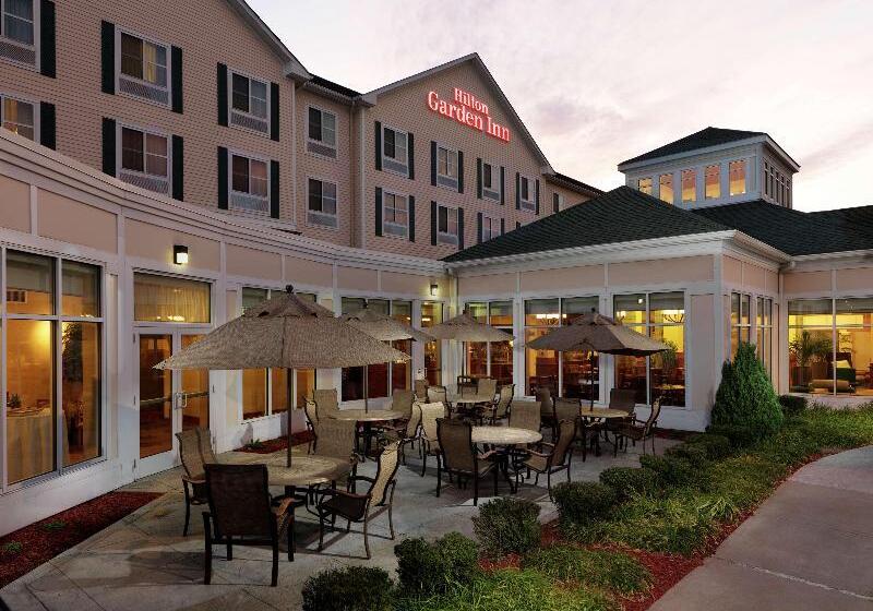 هتل Hilton Garden Inn Milford