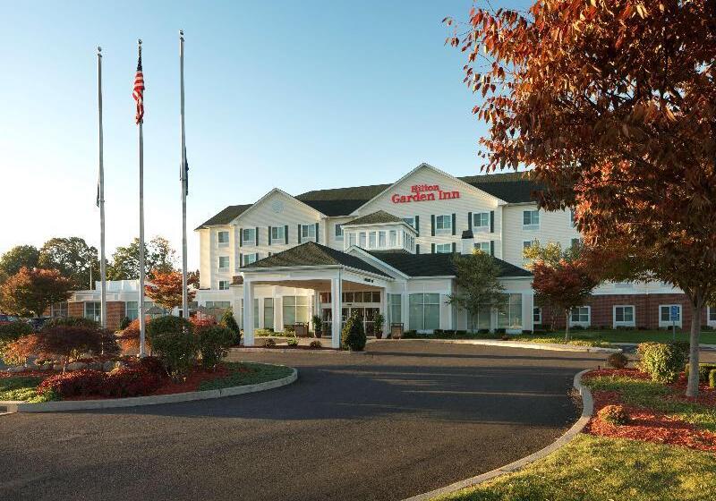 هتل Hilton Garden Inn Milford