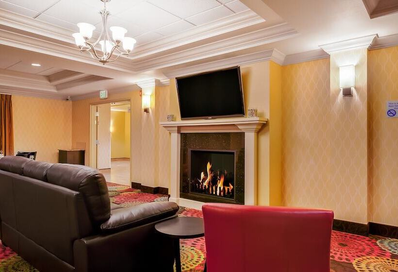 هتل Holiday Inn Express And Suites Missoula, An Ihg