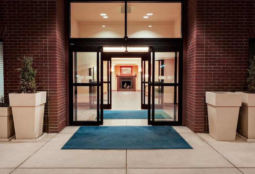 هتل Holiday Inn Express And Suites Missoula, An Ihg