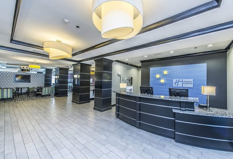 호텔 Holiday Inn Express & Suites Charleston Arpt Conv Ctr Area, An Ihg