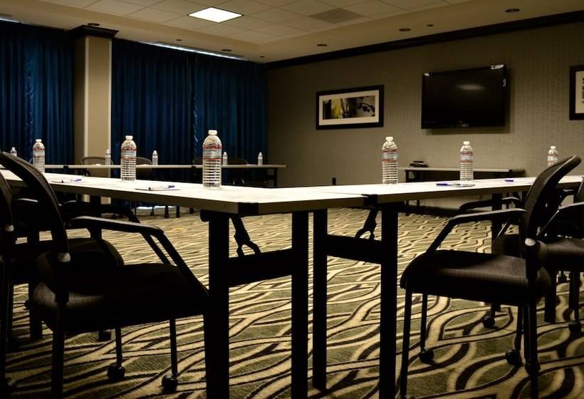 호텔 Holiday Inn Express & Suites Charleston Arpt Conv Ctr Area, An Ihg