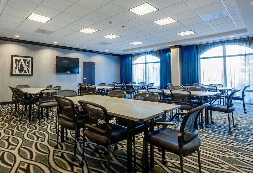 호텔 Holiday Inn Express & Suites Charleston Arpt Conv Ctr Area, An Ihg