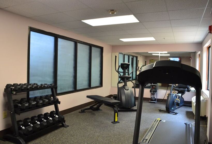 فندق Holiday Inn Express Madison By Ihg