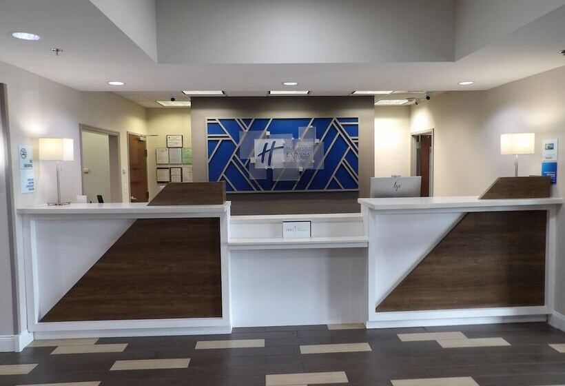 Отель Holiday Inn Express & Suites   Huntsville Airport, An Ihg