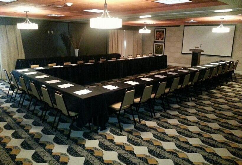 Отель Holiday Inn Express & Suites   Huntsville Airport, An Ihg