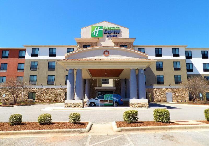 Отель Holiday Inn Express & Suites   Huntsville Airport, An Ihg