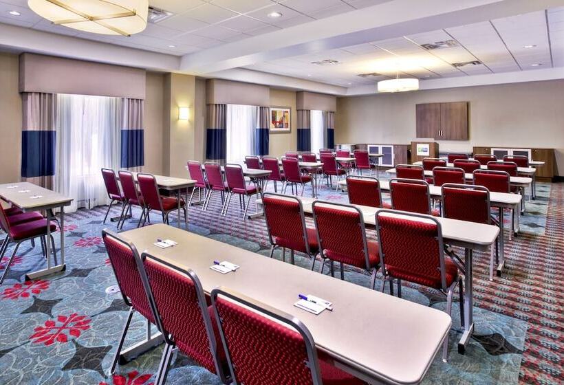 فندق Holiday Inn Express & Suites Oak Ridge, An Ihg
