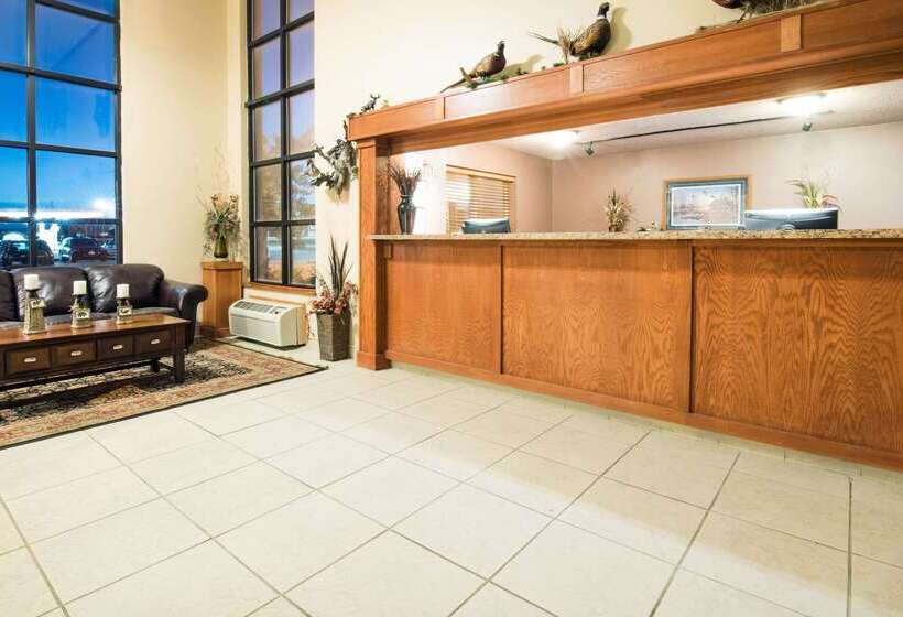 Howard Johnson By Wyndham Oacoma Hotel & Suites