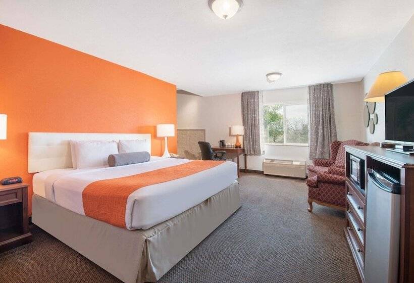 Howard Johnson By Wyndham Oacoma Hotel & Suites