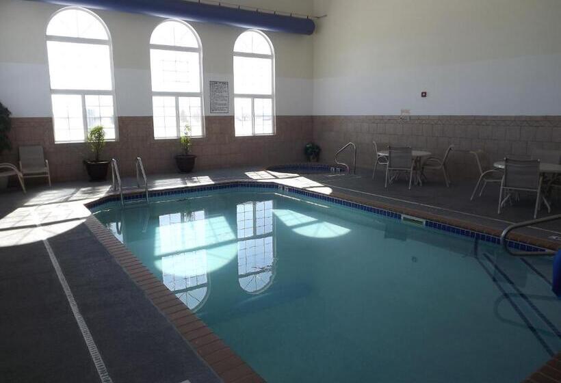 Howard Johnson By Wyndham Oacoma Hotel & Suites