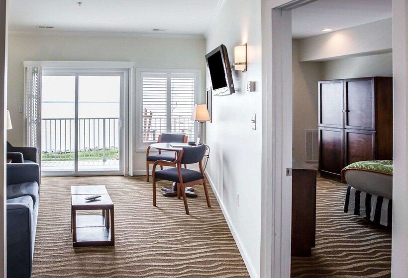 Island Inn & Suites, Ascend Hotel Collection