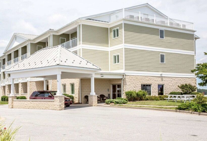 Island Inn & Suites, Ascend Hotel Collection