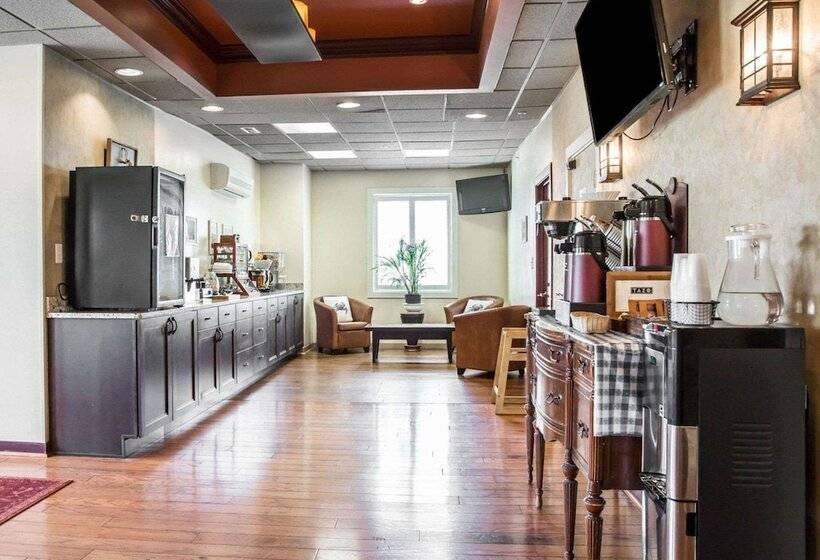 Island Inn & Suites, Ascend Hotel Collection