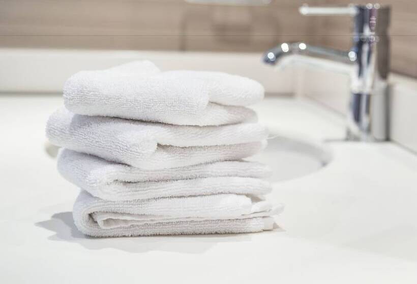 Island Inn & Suites, Ascend Hotel Collection