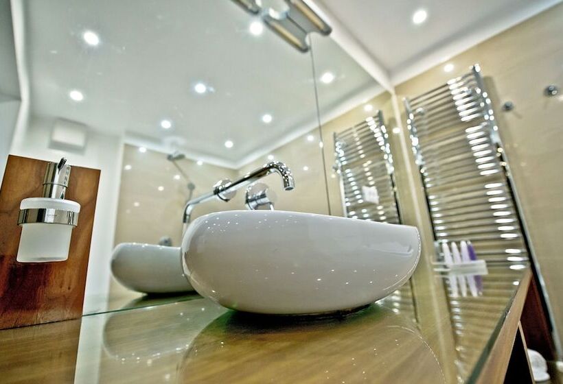 هتل Jupiter Luxury