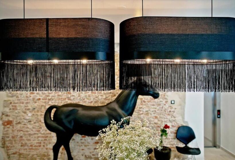 هتل Jupiter Luxury