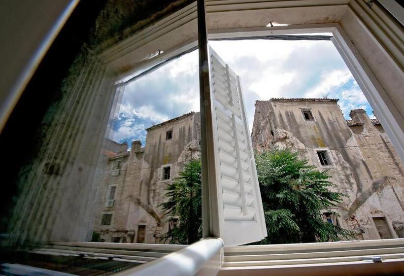 هتل Jupiter Luxury