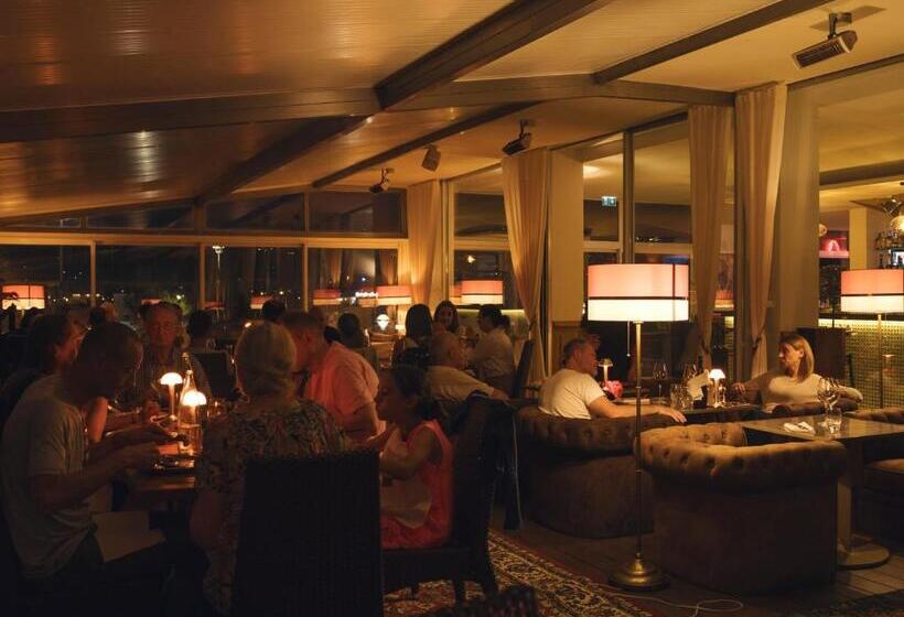 ホテル La Pietra Restaurant & Spa