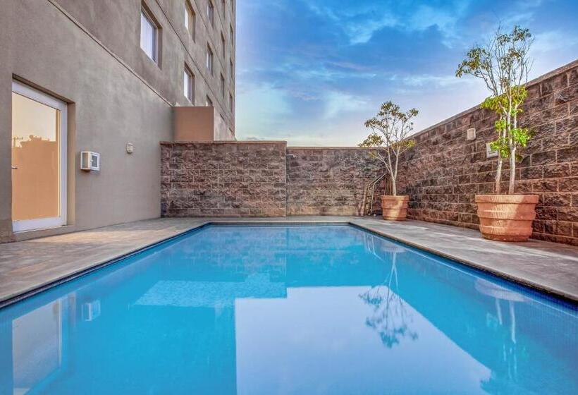 فندق La Quinta By Wyndham San Luis Potosi