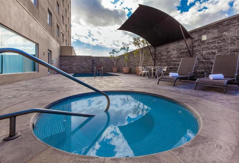 فندق La Quinta By Wyndham San Luis Potosi