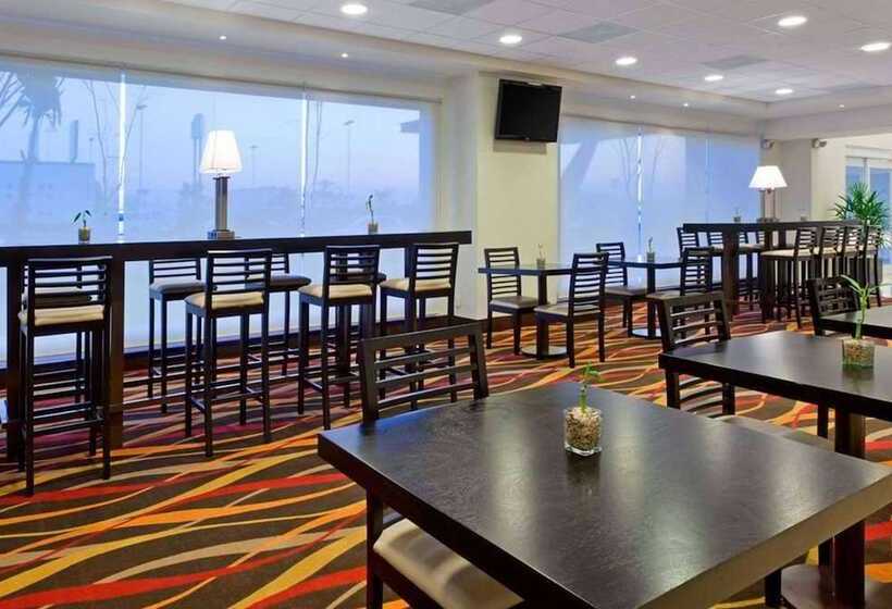 فندق La Quinta By Wyndham San Luis Potosi