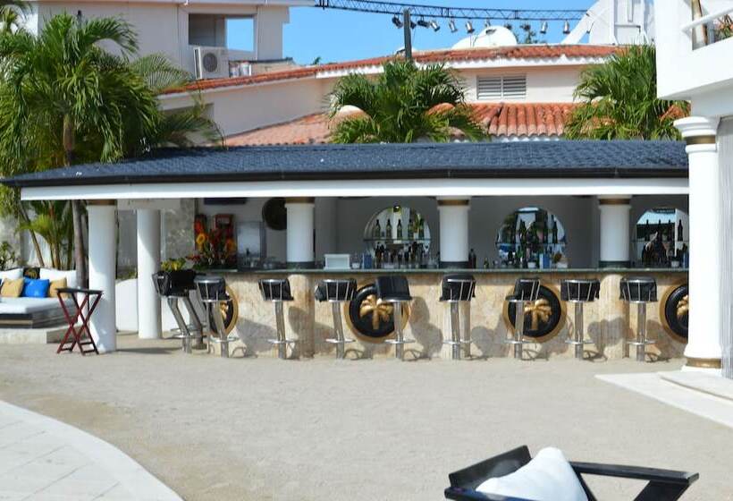 호텔 Lifestyle Royal Suites