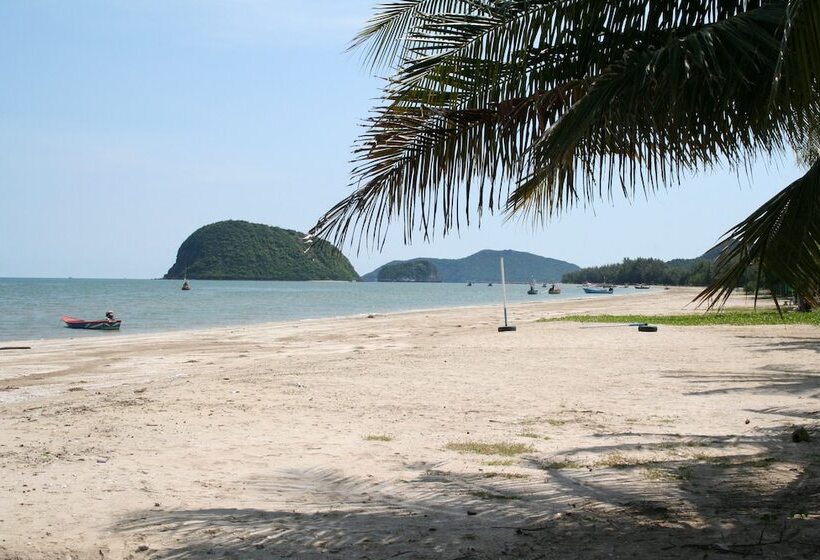 בית מלון כפרי Long Beach Inn