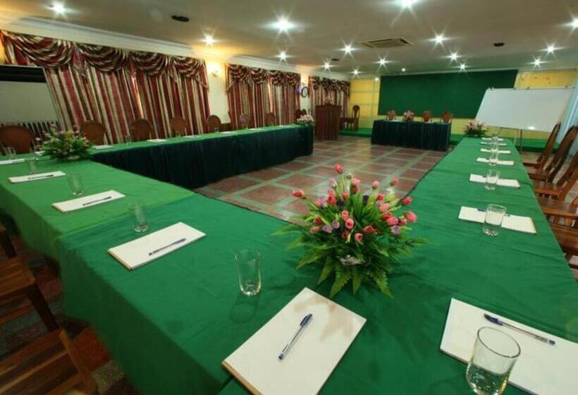 Отель Lucky Star