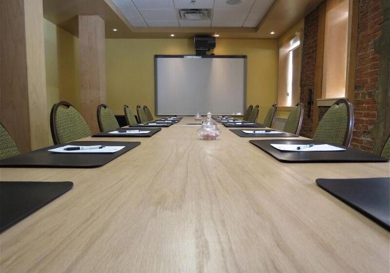 Отель Murray Premises